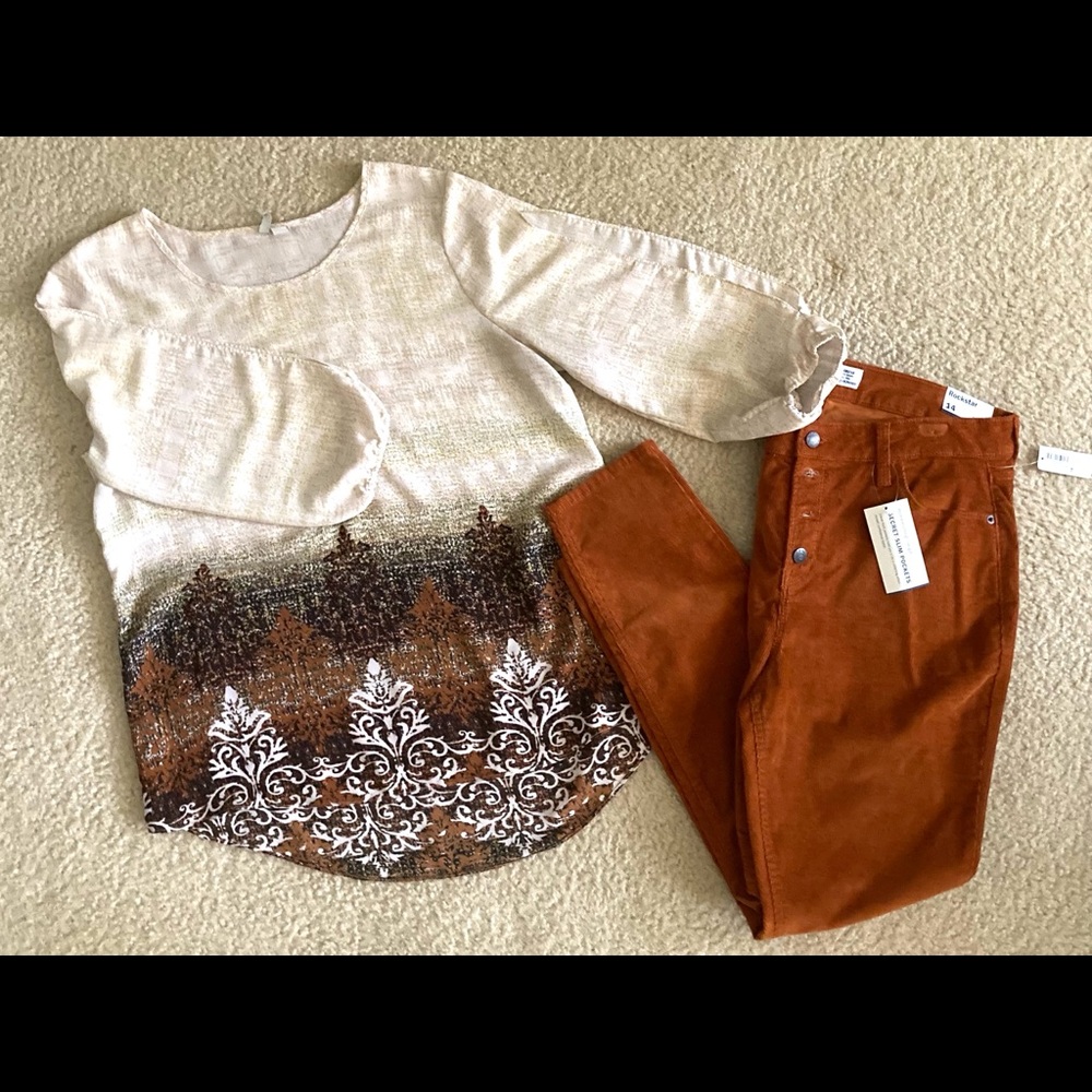 Pull over tunic with slit sleeve